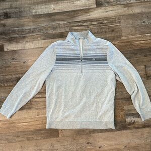 Men's Travis Mathew Quarter Zip Pullover. Size L